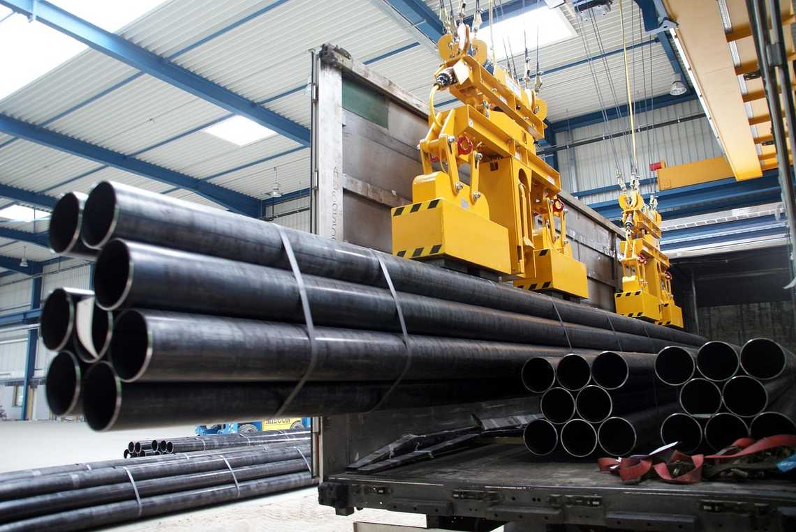 Netflixs Bold Gambit Reinvention, Warner Bros., and the New Phase of Streaming Wars